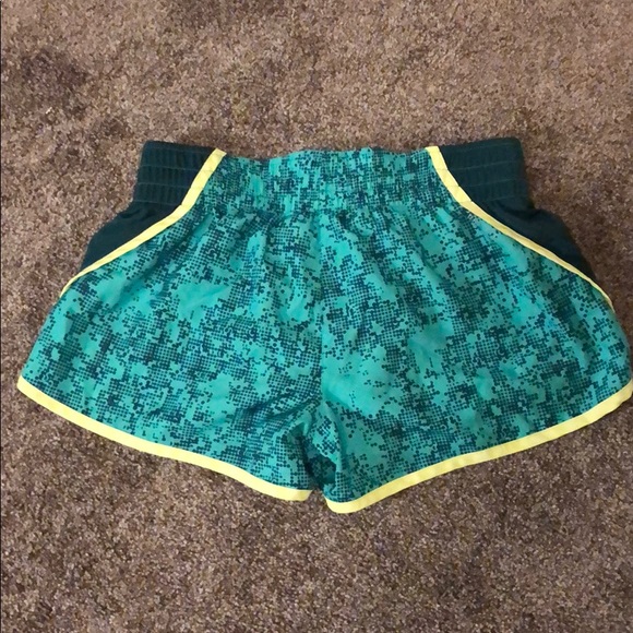 Nike dri-fit shorts - Picture 3 of 3